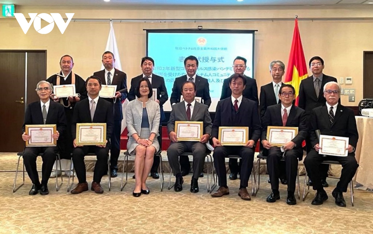 ĐSQ Việt Nam khen thưởng tập thể-cá nhân người Nhật Bản có công năm 2020